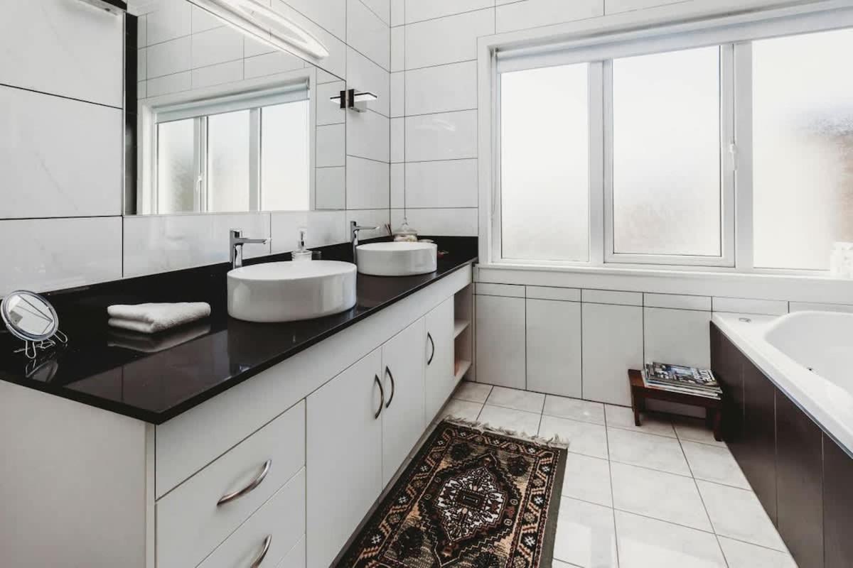 Timata Ora - 7br Family In Prime Location Villa New Plymouth