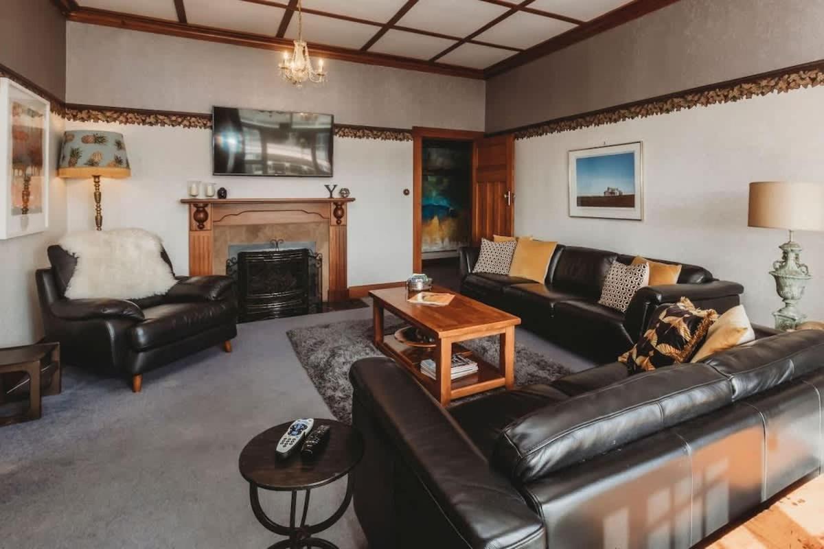 Villa Timata Ora - 7br Family In Prime Location New Plymouth